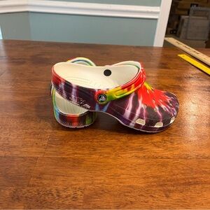 Crocs multicolor tie-dye unisex size men 7 women’s 9